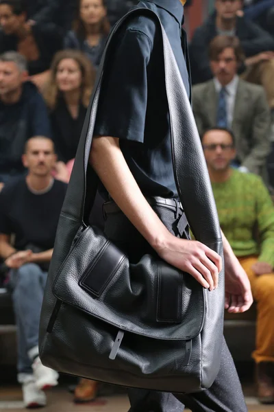 Look 73